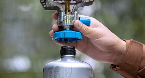 For CV devices
This adapter can connect CV devices with EasyClic Plus System to standard screw-on type (EN417 valve) canisters.
