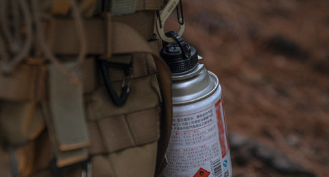 The cap has a handle for easy removal and hanging. Since caps are often misplaced, consider hanging it on a hook rack or hanging chain. It is also possible to hang the cylinder with the cap attached. Note: When hanging the cylinder, please ensure it can support the weight after confirming sufficient resistance during installation.