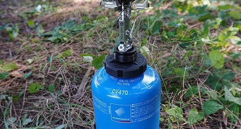 <b>For camping standard EN417 gas devices
Outlet side of this adapter is screw valve connection.</b>
This adapter can connect standard EN417 gas appliances (lamps, stoves designed for use with standard screw gas cartridges) to CV cartridge w/ click system, as CV270, CV 300, CV470.