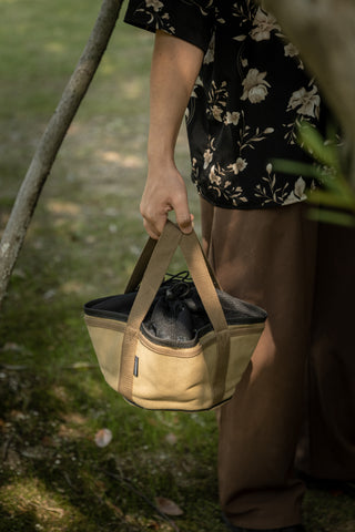 <b>Wide&thick handle</b>
Soft cotton tape, cotton 100%
When you pick the bag up, you can feel the sturdy fabric and natural texture.