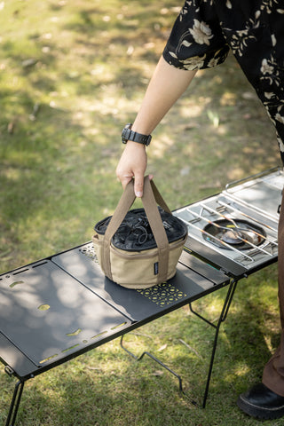 <b>24oz thick canvas</b>
Sturdy construction for heavy pots or Dodge ovens
Easy to remove dirt.
The more you use it, it will develop a unique texture that is unique to you.