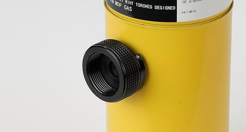 <h3>The cap can be attached to the cylinder body.</h3>