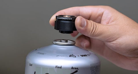 For standard screw (EN417 valve) canisters
Inlet side of this adapter is screw (EN417 Lindal valve) type for standard screw (EN417 valve) camping canisters.