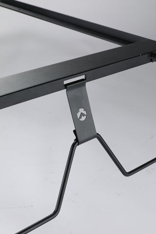 <b>Good Stability</b>
The legs fit perfectly using a special fixing way, and the top and bottom can be fixed and stacked.