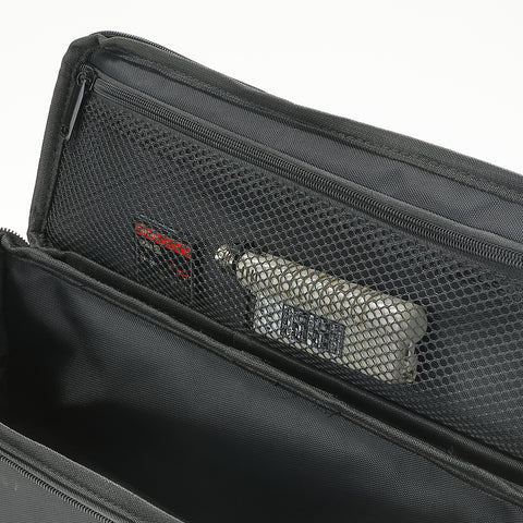 <b>Versatile mesh pocket</b>
Includes a zippered mesh pocket, so there's no need to worry about small items falling out.