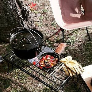 STURDY & HEAT TOLERANCE
It is compact, yet sturdy. It supports 66lb of weight with ease.
You can put hot things such as cast iron pan or Dutch oven, pots etc...on our rack directly.