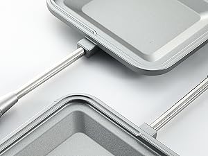 Aluminum die-cast construction With high thermal conductivity and fluororesin coating. No need for seasoning. *Designed to be thick and heavy for uniform heating.