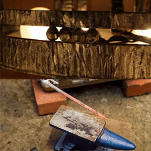 STAINLESS STEEL 420J2
Through hot forging process in a particularly high temperature, the stake's strength is increased. 20% -50% up in hardness than general stainless steel (SUS304).
Incredibly strong to holding down your tent on hard ground