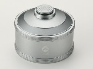 CNC machined
The texture of cutting with duralumin is a high quality finish.
Comes with occlusion cap. Protects screwed parts.
