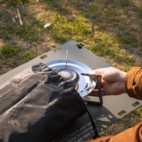 <b> Compact & Lightweight Design</b><br>
The Campingmoon XD-5F Stove is designed for portability without sacrificing power. Its lightweight and compact size make it an excellent choice for hikers and campers who need reliable cooking gear on the go.