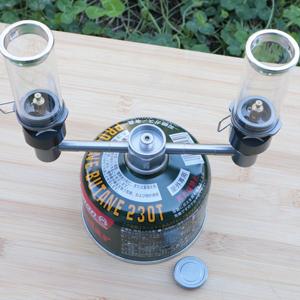 BUILT-IN CHECK VALVE
Equipped with a check-valve (self-sealing valve) & O-ring, therefore it won't leak when connect it to gas canister.
(Note: Be sure to remove the adapter from the canister after using.)