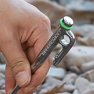 Flat Head
The head has a flat shape that makes it easy to hit the hammer, ensuring that it will catch the hammer hit.
There is a groove on the bottom of the head to attach a universal luminous rubber ring (9-10mm).
Luminous rubber is not included.