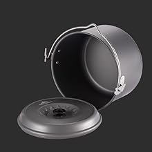 Compact size
The main unit weighs 13.5 oz (385 g), and is extremely lightweight and compact, yet it has a capacity of 0.7 gal (2.6 liters), so it can serve 2 people at a time. Of course, it can also be used in the kitchen of your home.