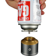Easy filling
Can be filled from a variety of fuel cans.
The top of the filling tank is made of brass. Fill with gas through this valve.
When filling lighter gas or other CB cans, insert the nozzle at the tip straight into the valve of the filling tank and fill by pushing from above.
*When installing a fillable tank or container (cylinder), install it vertically.