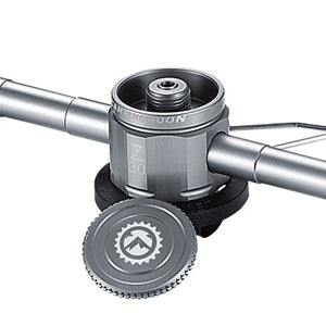 WITH A CAP
It can prevent dust and protect the valve.
(Note: This adapter Z30 has self-sealing valve, therefore it won't leak even if you don't use this cap.)