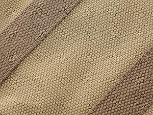 Made of Canvas
We use 24OZ canvas.
The lining is reinforced with durable nylon mesh.