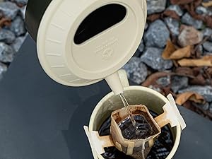 Use as desired Once the appropriate amount of hot water is poured, use it to add tea leaves or brew coffee, depending on your preference.