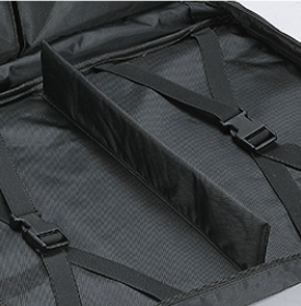 <b>Protective Divider Panels</b>
Internal divider panels separate your equipment to help prevent scratches, impacts, and damage during transport.