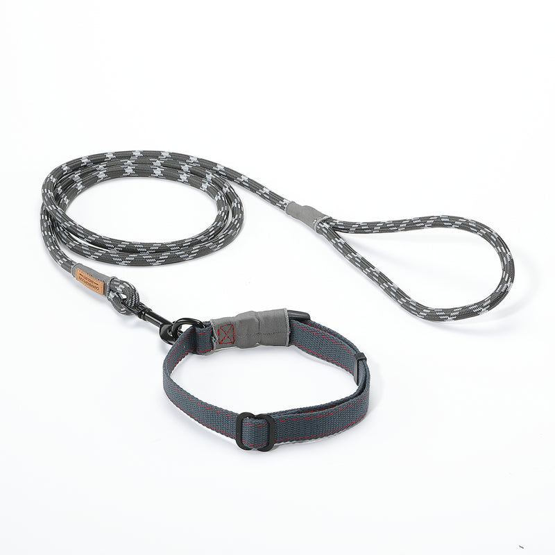 Laden Sie das Bild in Galerie -Viewer, PS-160 Outdoor Dog Leash
