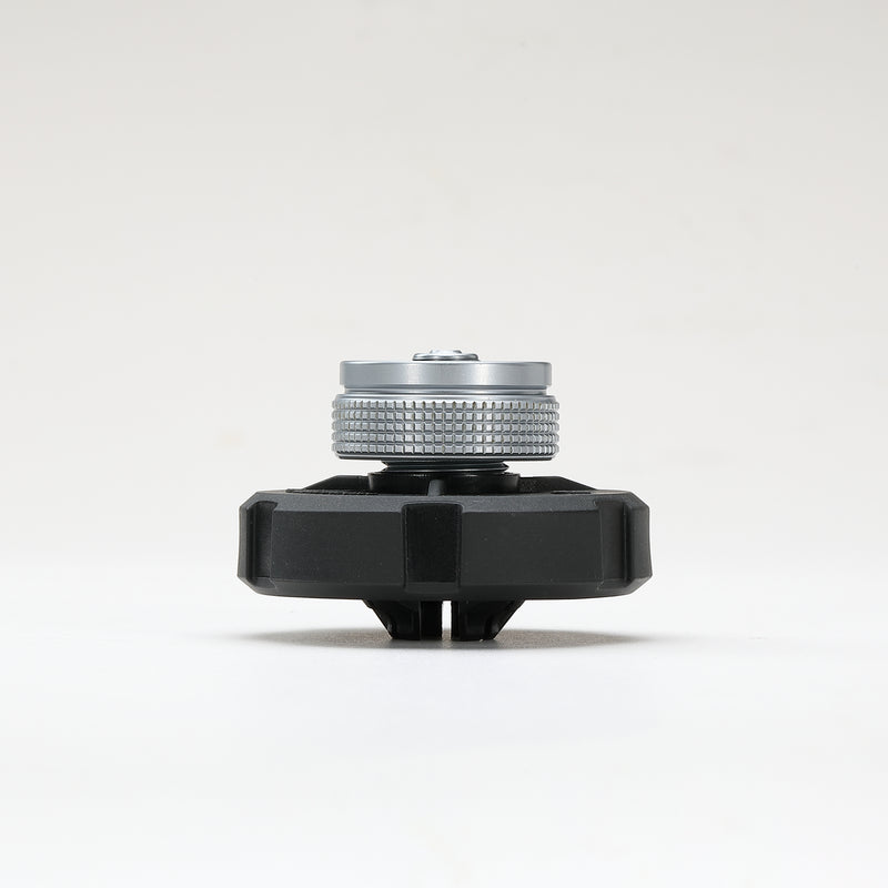 Load image into Gallery viewer, Z07 Gas Adapter - Converts CV Bayonet to EN417 Screw-Thread
