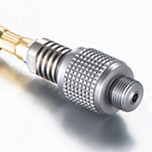 EN417 LINDAL VALVE
This camping stove gas hose can connect EN417 Lindal Valve canister to EN417 Lindal Valve camp device.
Equipped with a check-valve(self-sealing valve), therefore it won't leak even though the canister isn’t connected to a device (burner, stove, lantern, etc..).